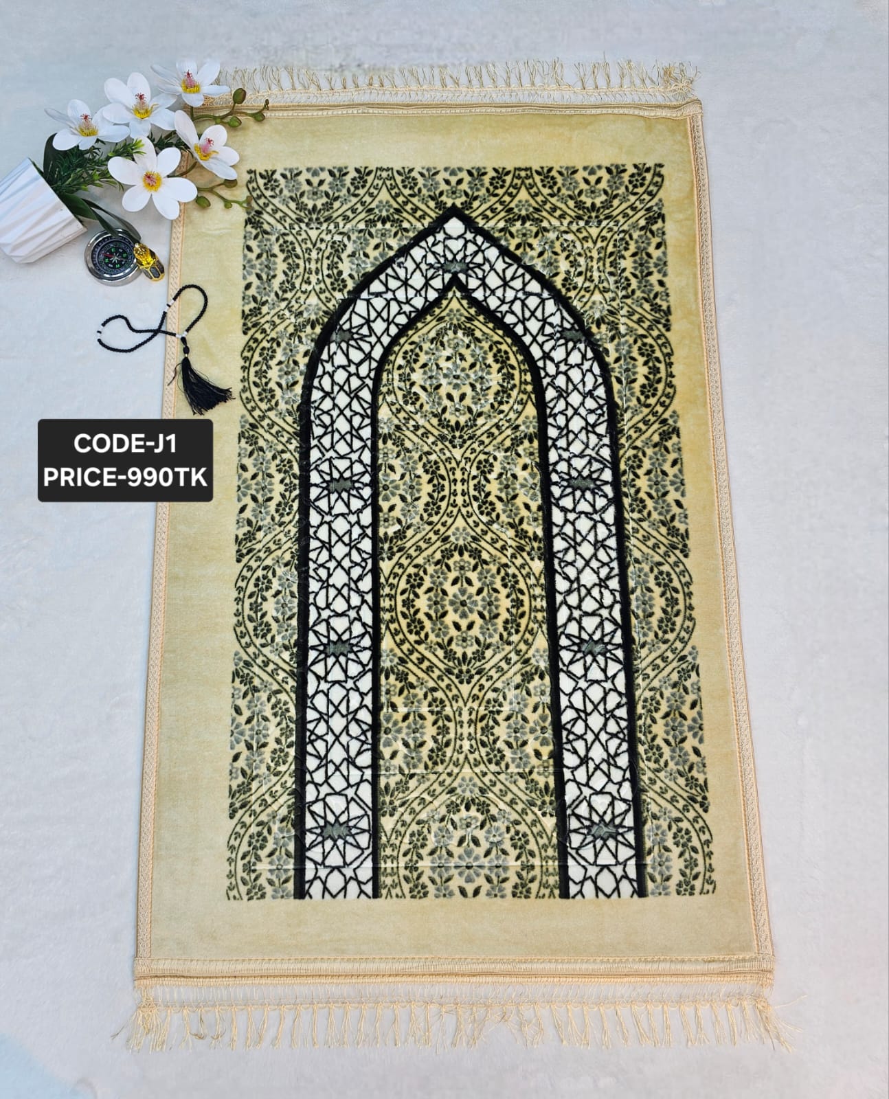 প্রিমিয়াম কোয়ালিটির সফট এবং আরামদায়ক জায়নামাজ